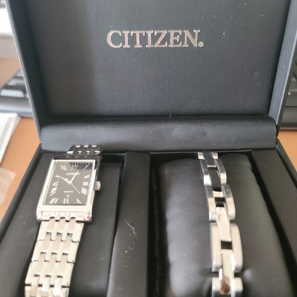 Citizen Men Watch and bracelet Set